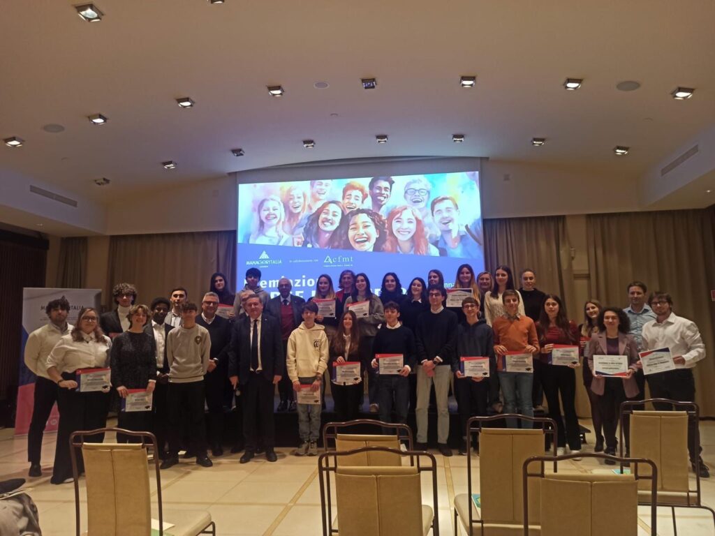 Gruppo ragazzi premiati con borse studio Manageritalia Liguria 2025