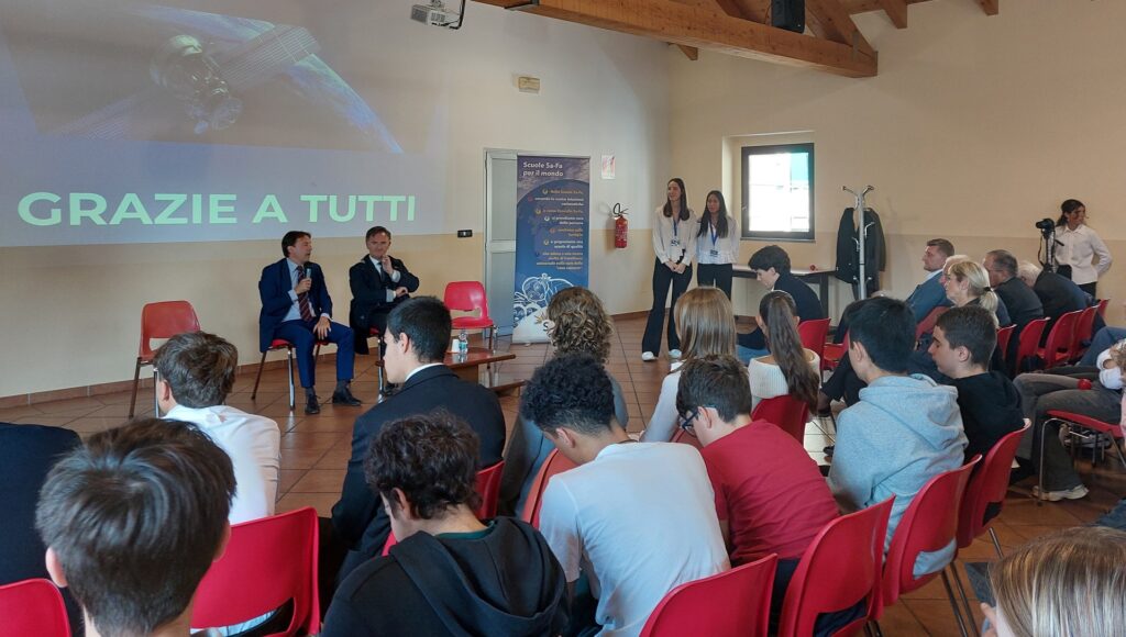 delegazione di manageritalia piemonte e valle d'aosta e safa all'evento aerospace